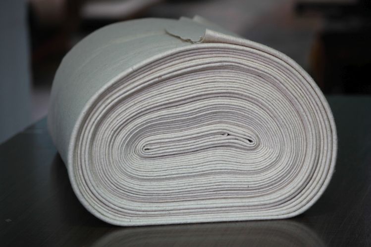Wool white IDEA (3mm, width: 115 cm)