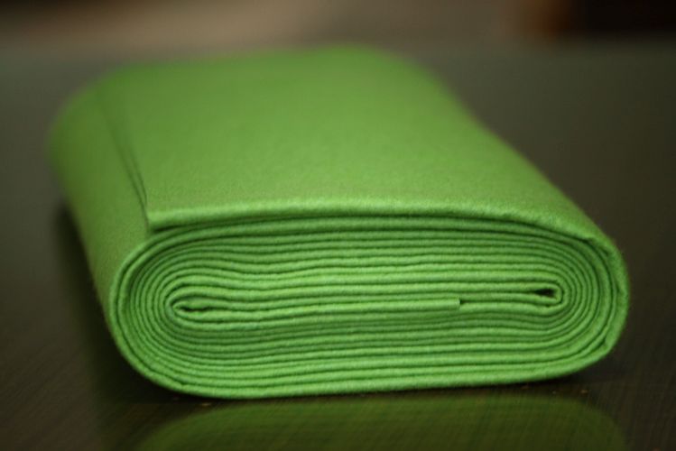 Világoszöld színű 3mm vastag Zorin (100% gyapjú, 135cm széles)